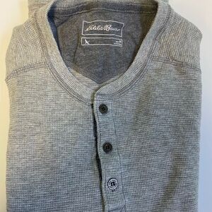 Eddie Bauer Men's Light Gray Crewneck Sweater